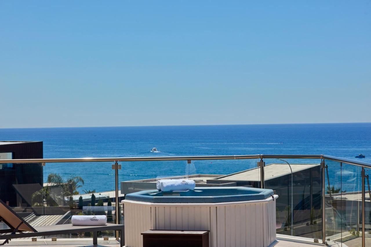 فندق Atlantica Bay - Adults Only ليماسول المظهر الخارجي الصورة