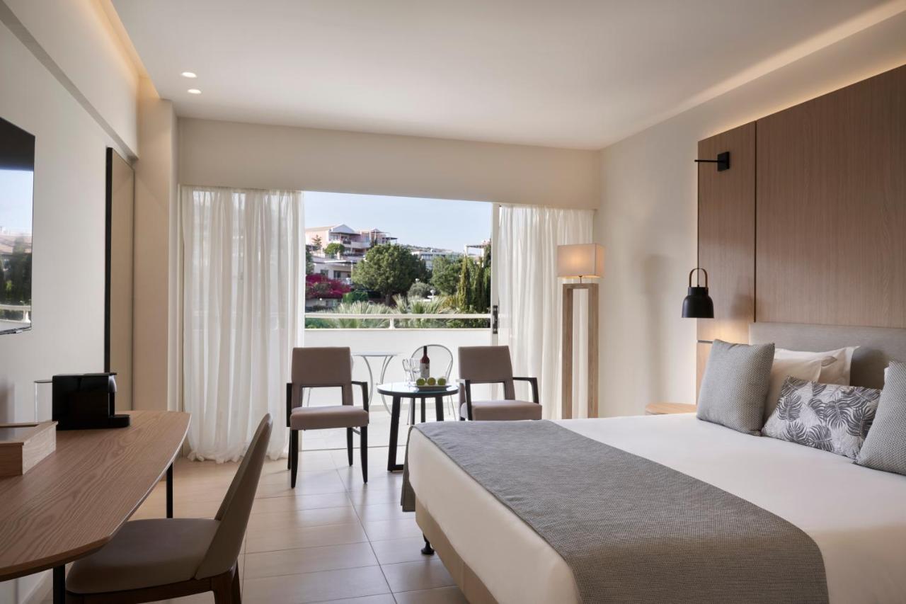 فندق Atlantica Bay - Adults Only ليماسول المظهر الخارجي الصورة